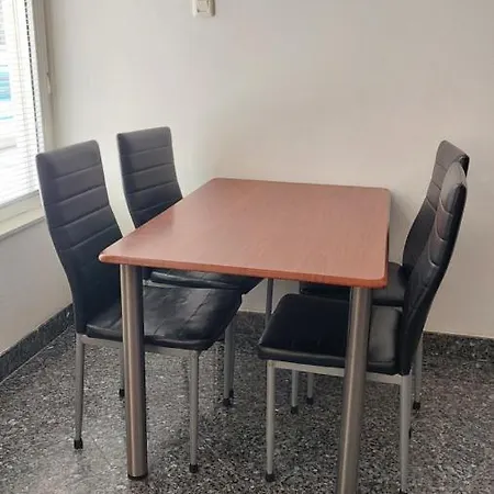 Riba Apartament *